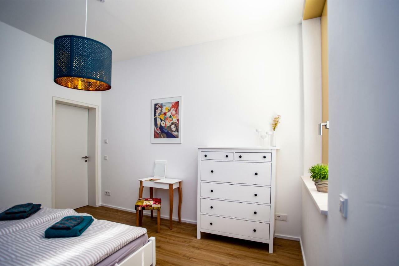 Eckhof Domizil - Grosszuegige Ferienwohnung Mit Kleinem Garten In Der Altstadt Von Gotha Ngoại thất bức ảnh
