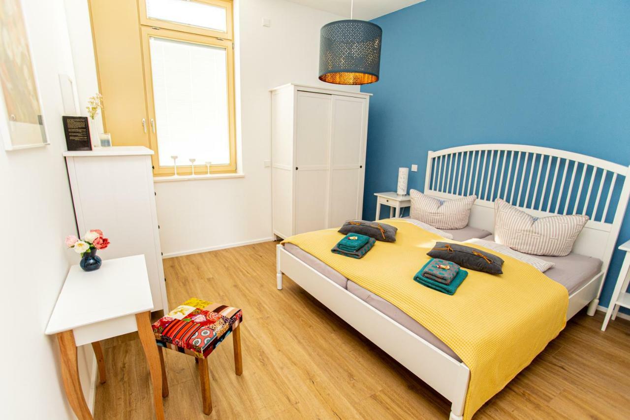Eckhof Domizil - Grosszuegige Ferienwohnung Mit Kleinem Garten In Der Altstadt Von Gotha Ngoại thất bức ảnh